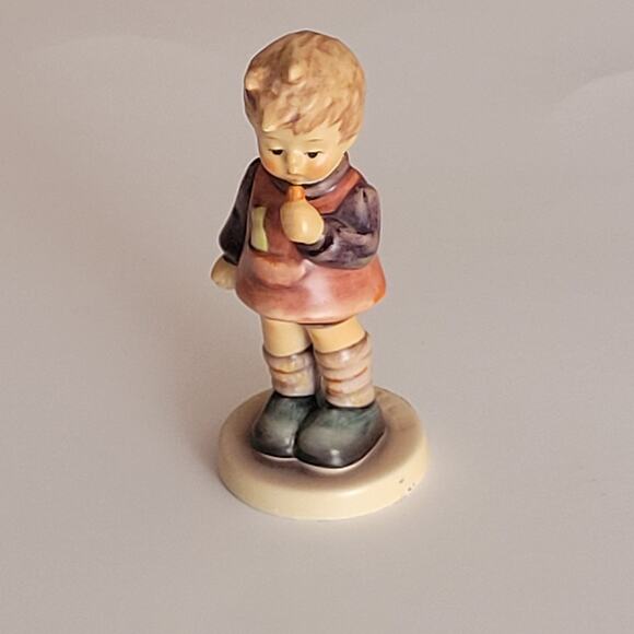 Vintage Hummel Goebel Germany 1996 First Issue Delicious Figurine 4.25" - Picture 2 of 13